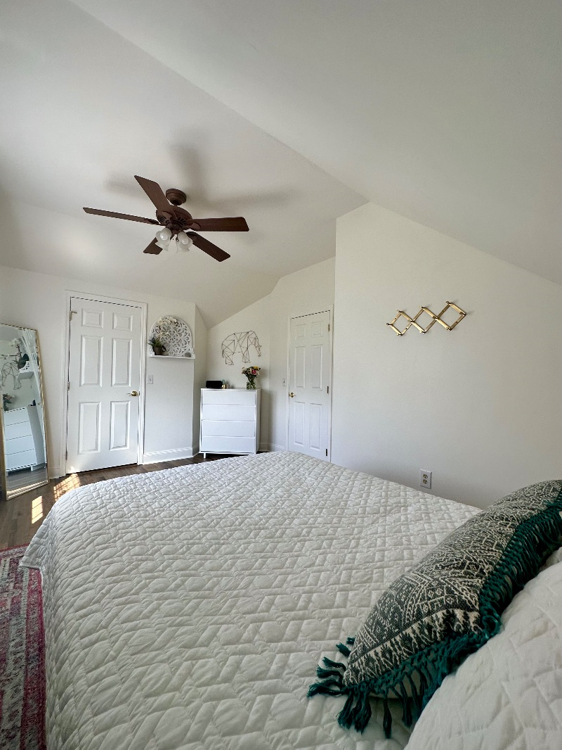 Apt Close to Saratoga Hospital  and Downtown - Photo 9