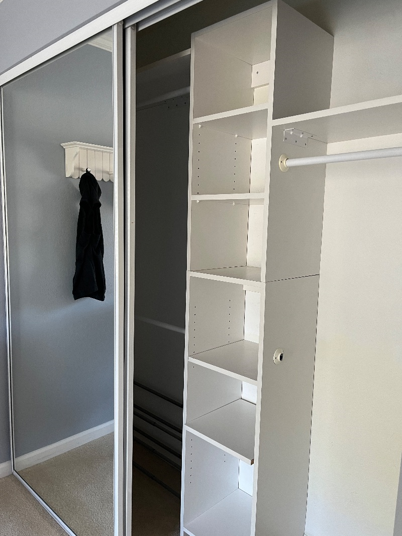 Quiet bedroom and private bath in residential neighborhood - Photo 3