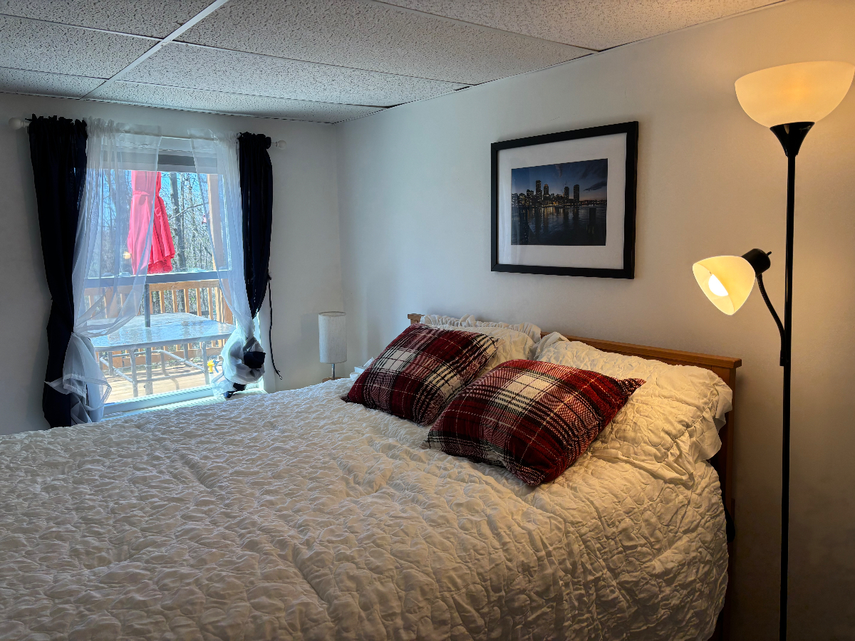 2 bedroom apartment - residential neighborhood - Photo 9