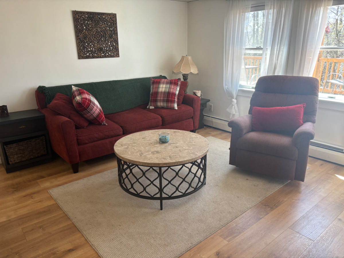 2 bedroom apartment - residential neighborhood - Photo 1