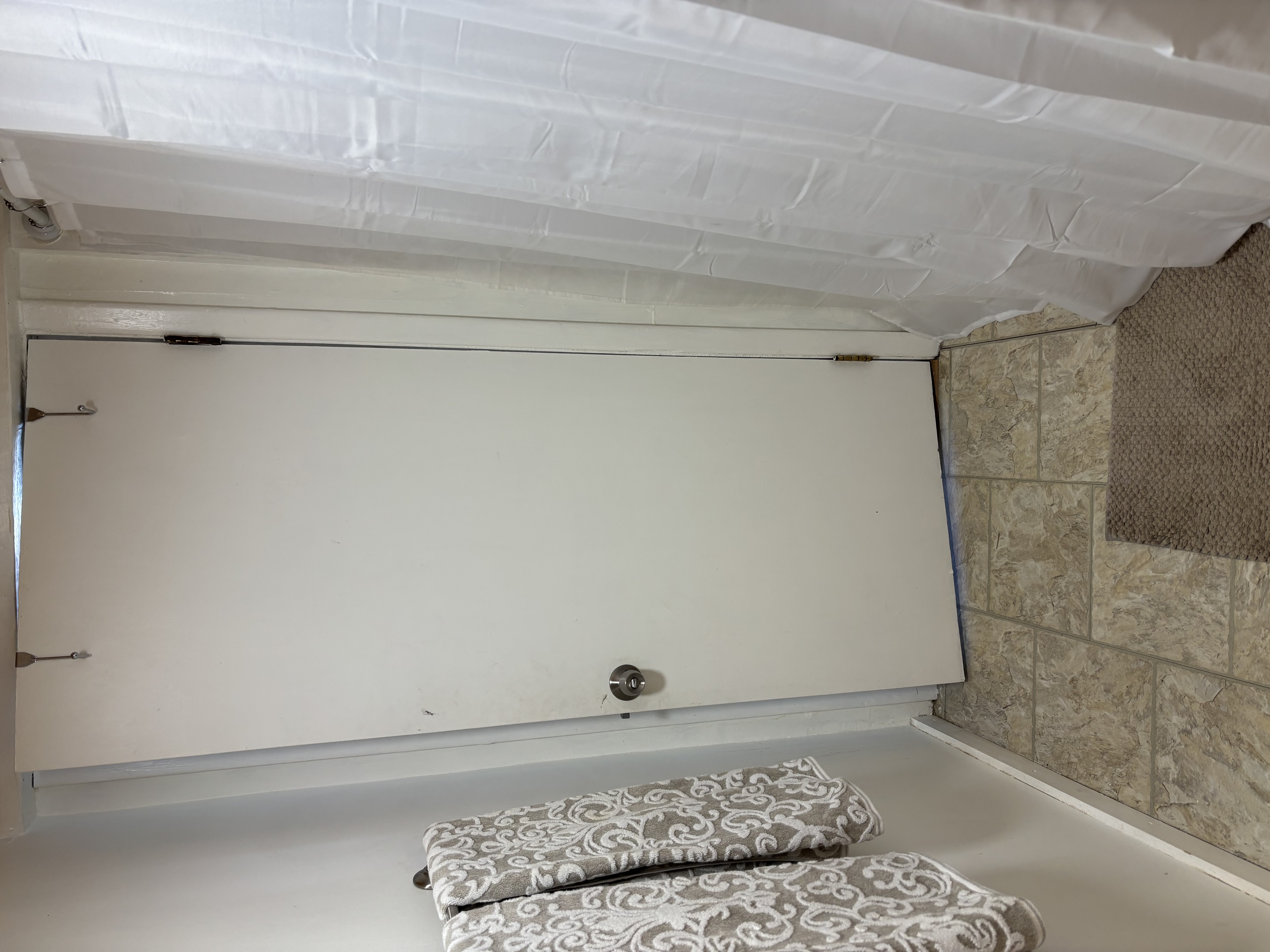 2 bedroom apartment - residential neighborhood - Photo 12