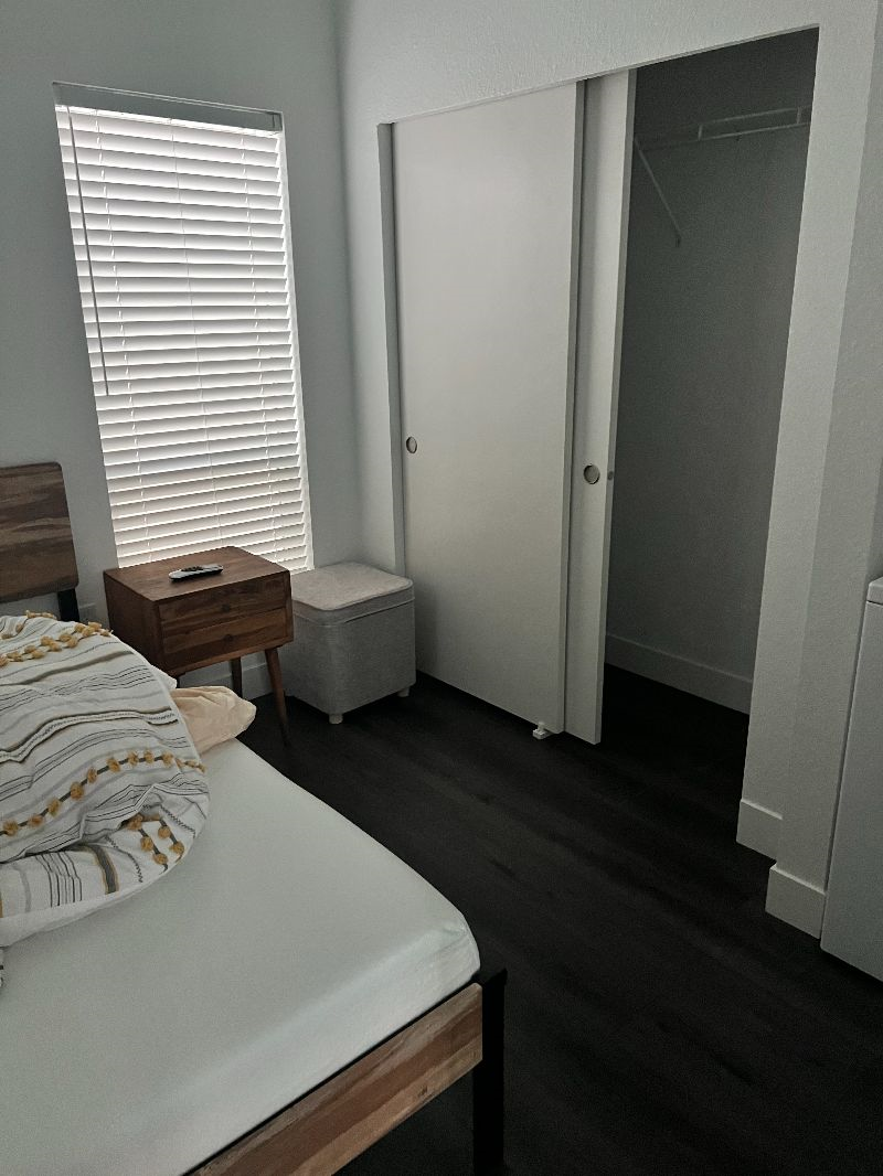 Cozy 1 Bedroom Newly Built Home - Photo 3