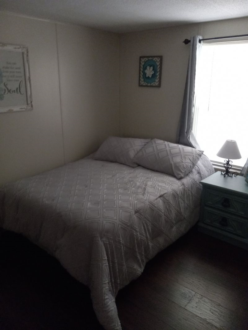 Nice peaceful 2 bedroom 2 bath home on 1.89 acres - Photo 4