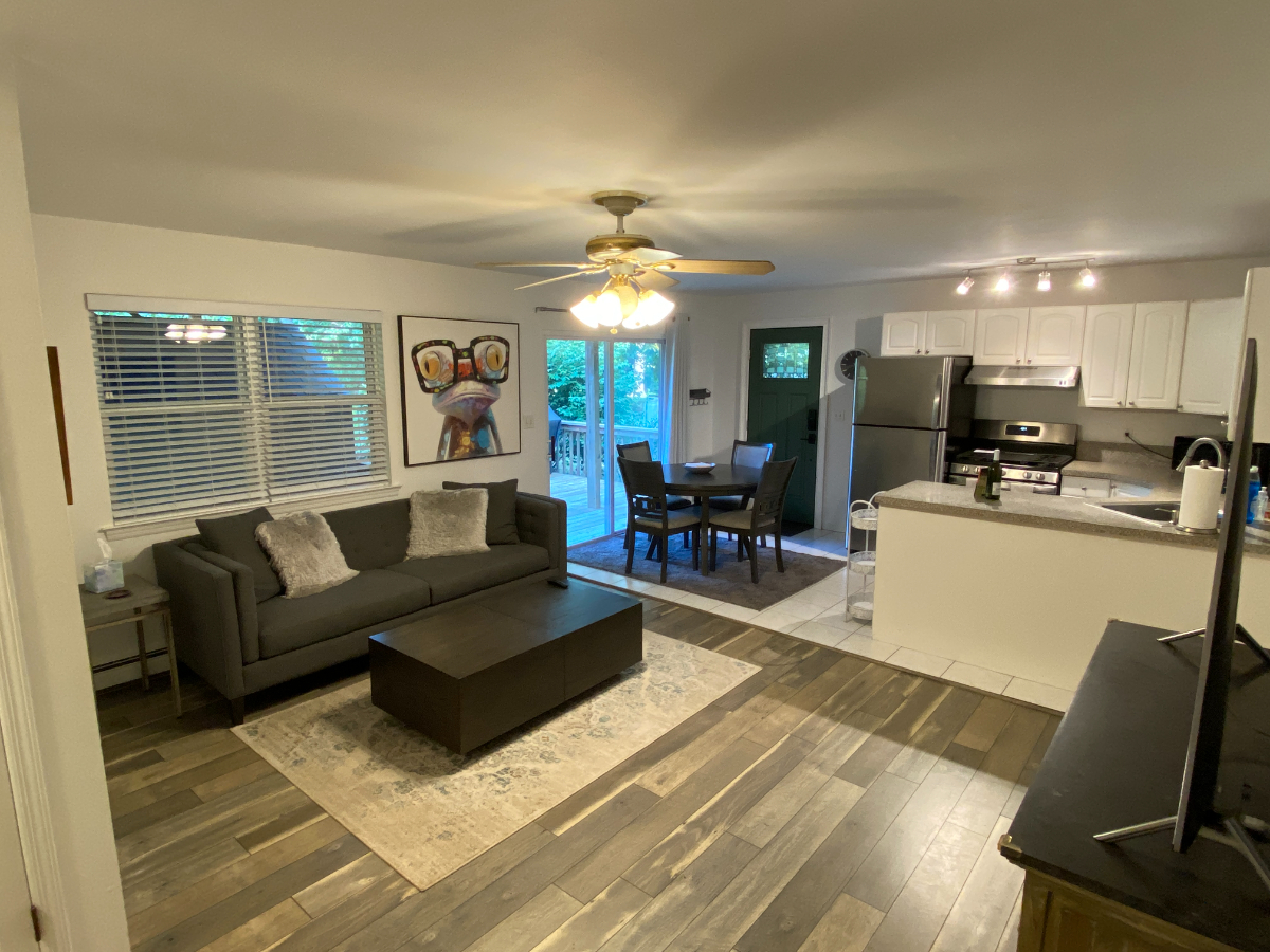 Updated Main Level 1BR/1BA in Elwood Area - Photo 3