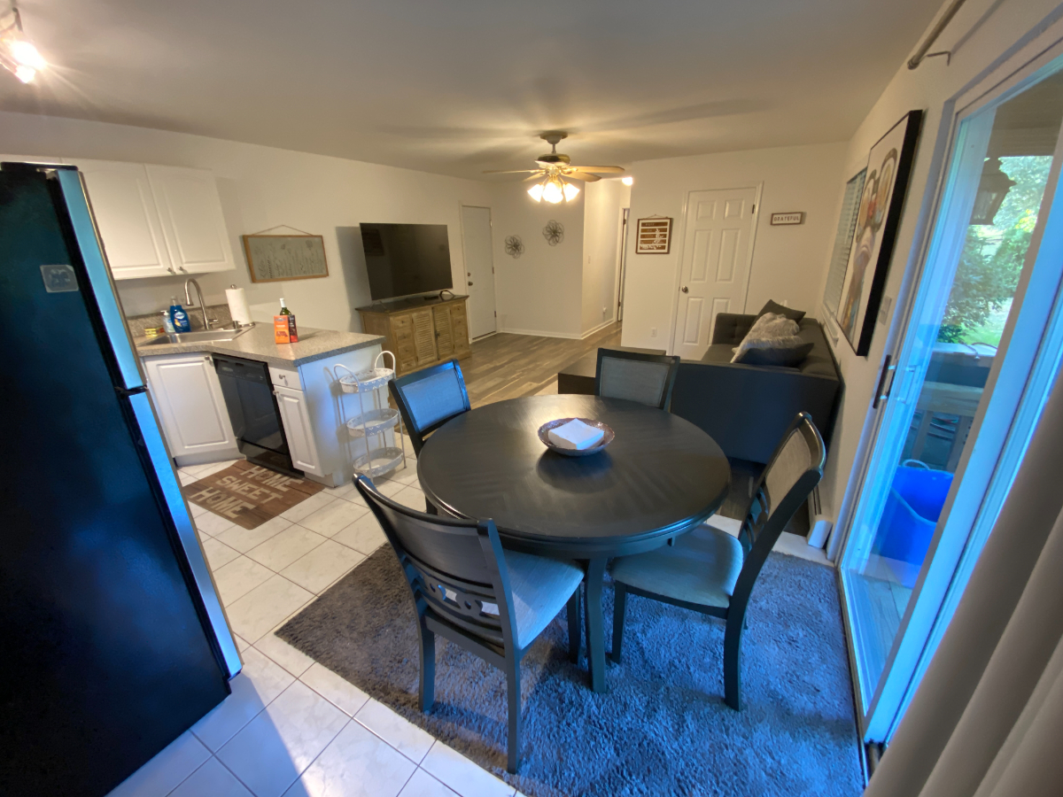 Updated Main Level 1BR/1BA in Elwood Area - Photo 2