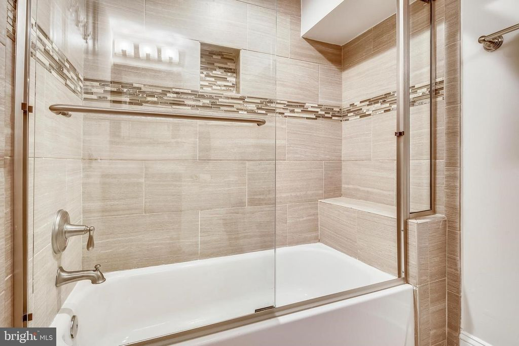 Perfect In-law Suite - Photo 8