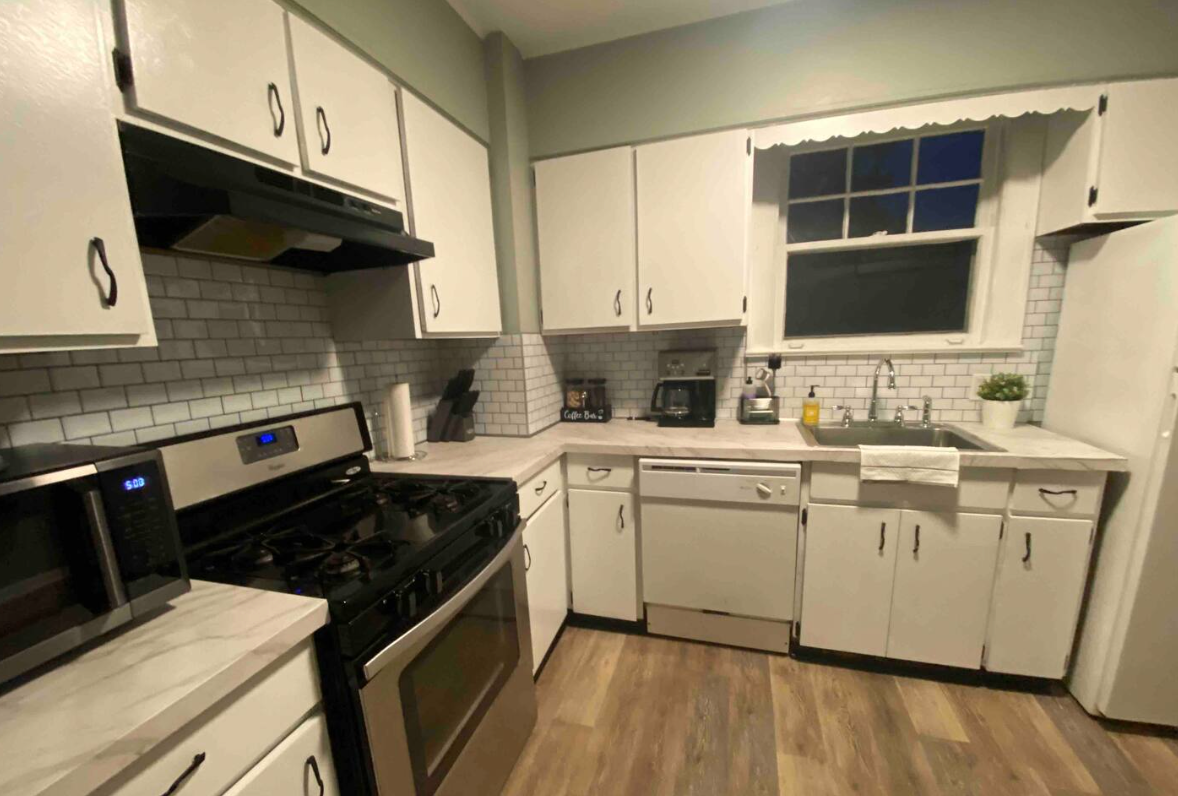 Affordable Luxury 3bd1ba SFH in the heart of Strong/UofRochester - Photo 6