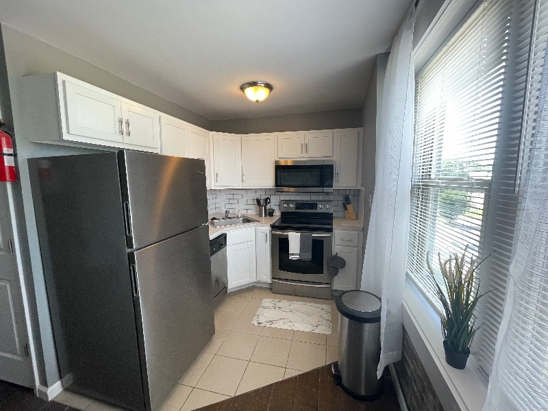 Corner unit 2nd flr