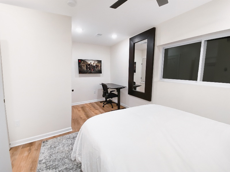Modern 1BR 1 Bath apartment - Photo 1