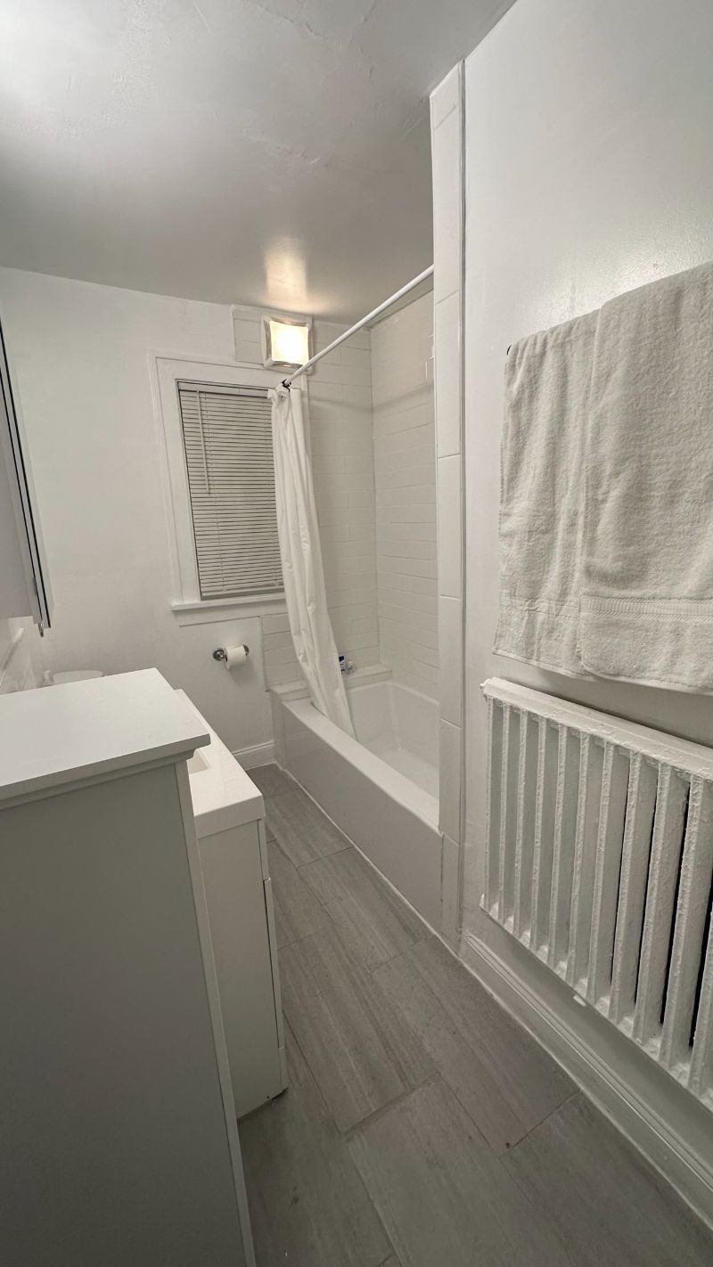 3 Bedroom 1 bathroom apt - Photo 3