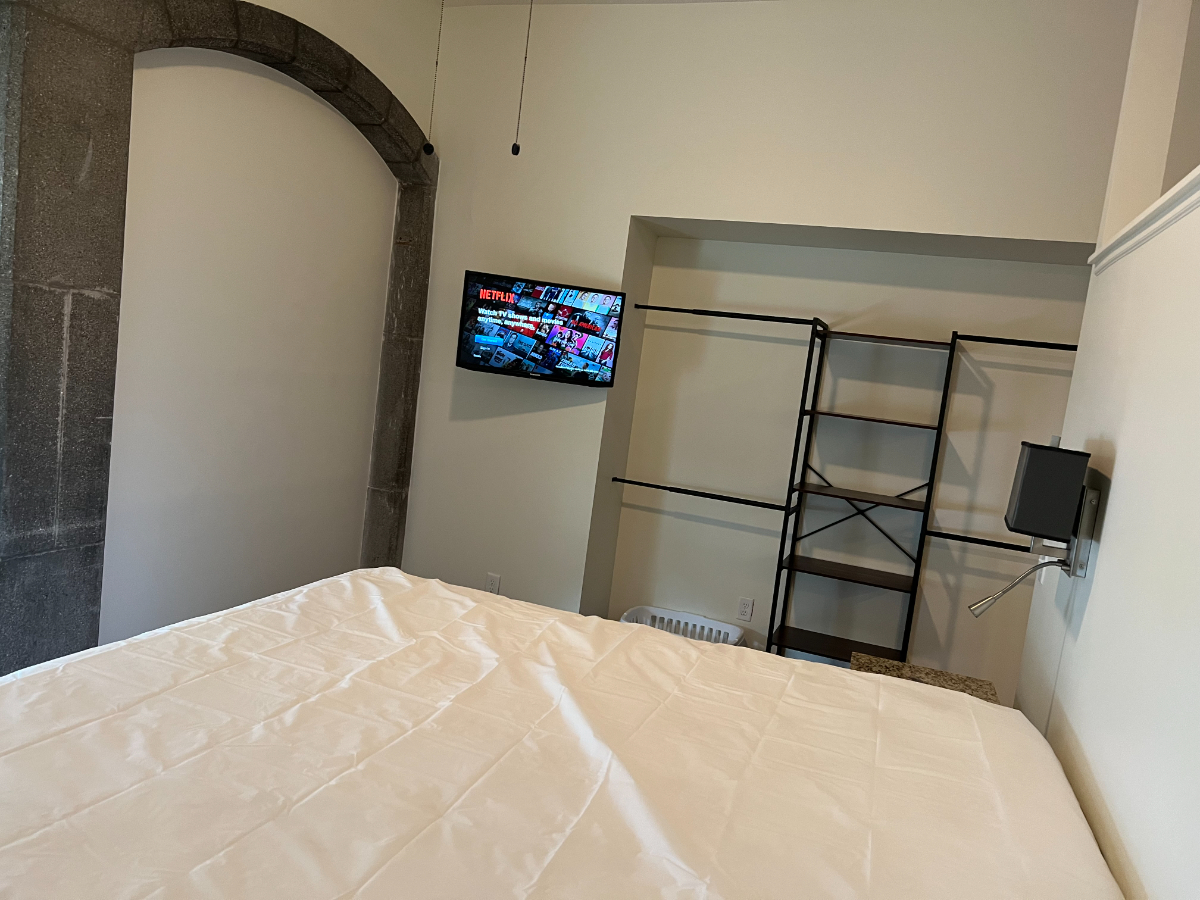 1 Bed, 1 Bath - Photo 3