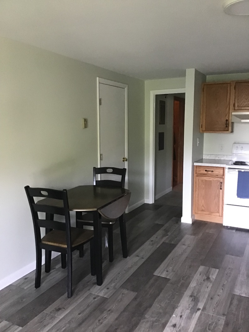 Lovely one bedroom studio near UVMC, lake and art district - Photo 3
