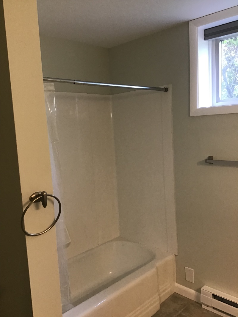 Lovely one bedroom studio near UVMC, lake and art district - Photo 7