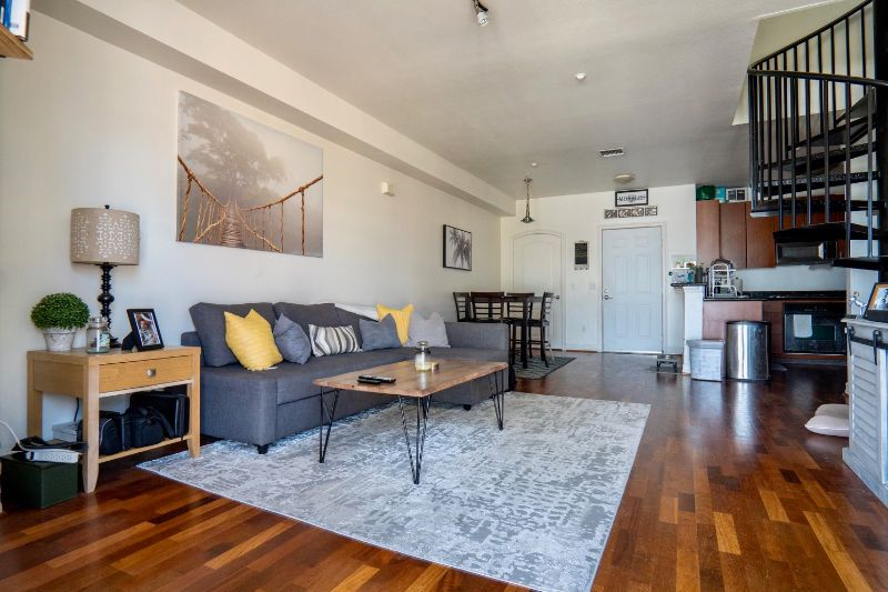 Spacious 1bd/1ba pet friendly Condo in the heart of downtown San Diego - Photo 1