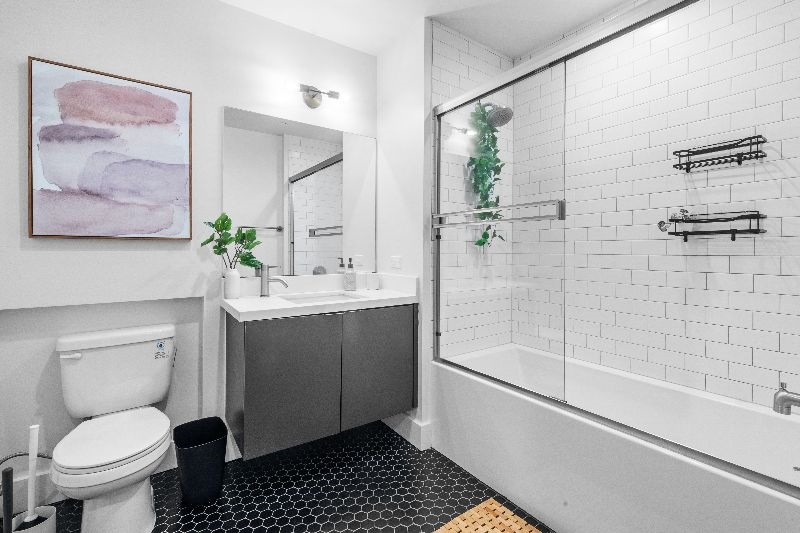 Bright 1BR with Private Patio near DTLA | Free Parking - Photo 3
