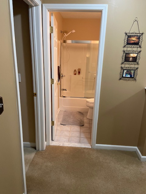 Cozy room in a quiet neighborhood - Photo 4