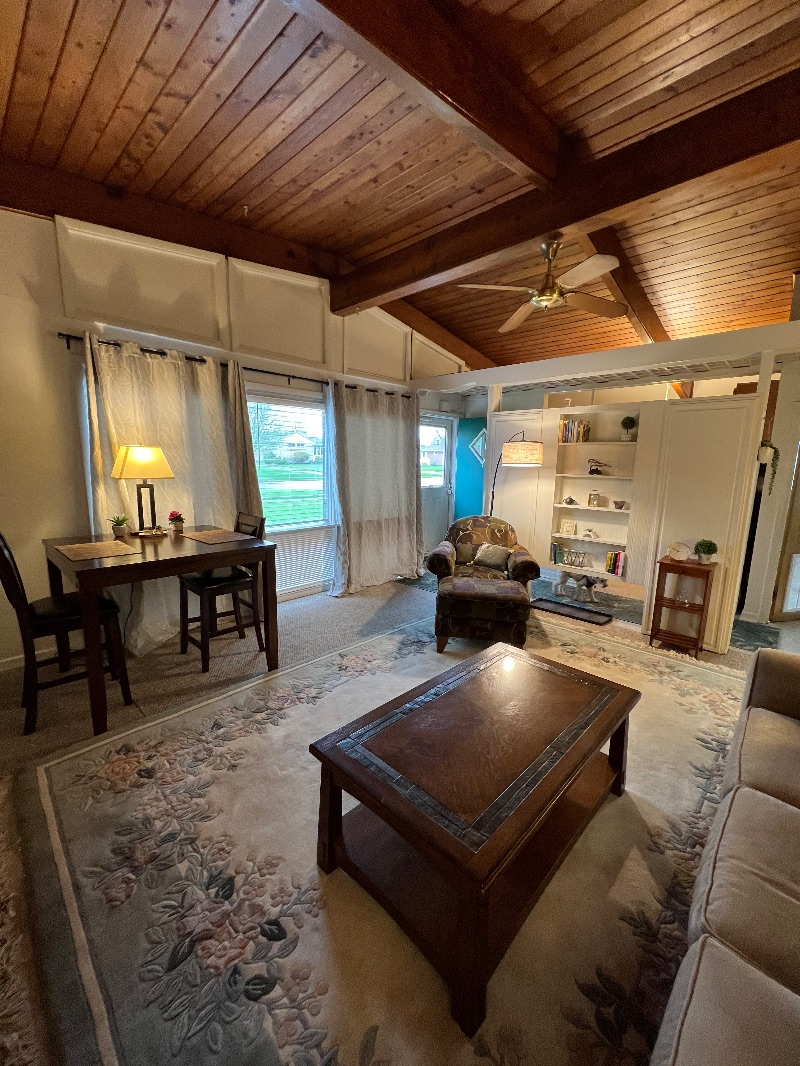 Great place Great location Charming 2 bedroom in quiet and nice neighborhood. All conveniences near - Photo 2