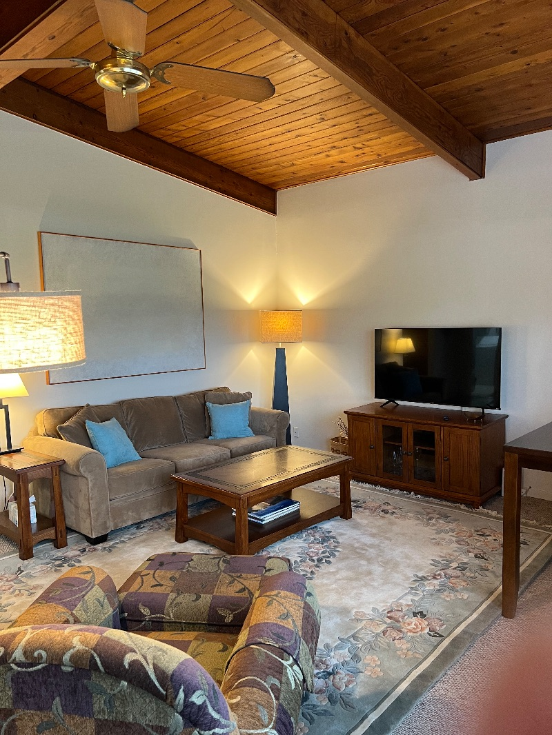 Great place Great location Charming 2 bedroom in quiet and nice neighborhood. All conveniences near - Photo 3