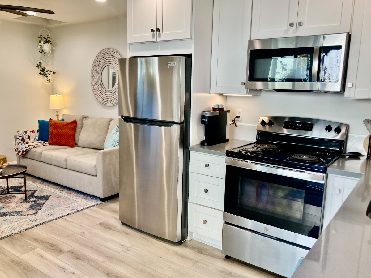 Tranquil, New and Private 1 BR/ 1 Bath Apartment - Photo 2