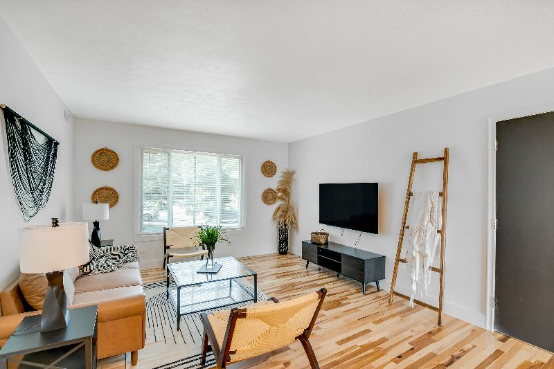 Prime Location - Newly Renovated 9220 - 3