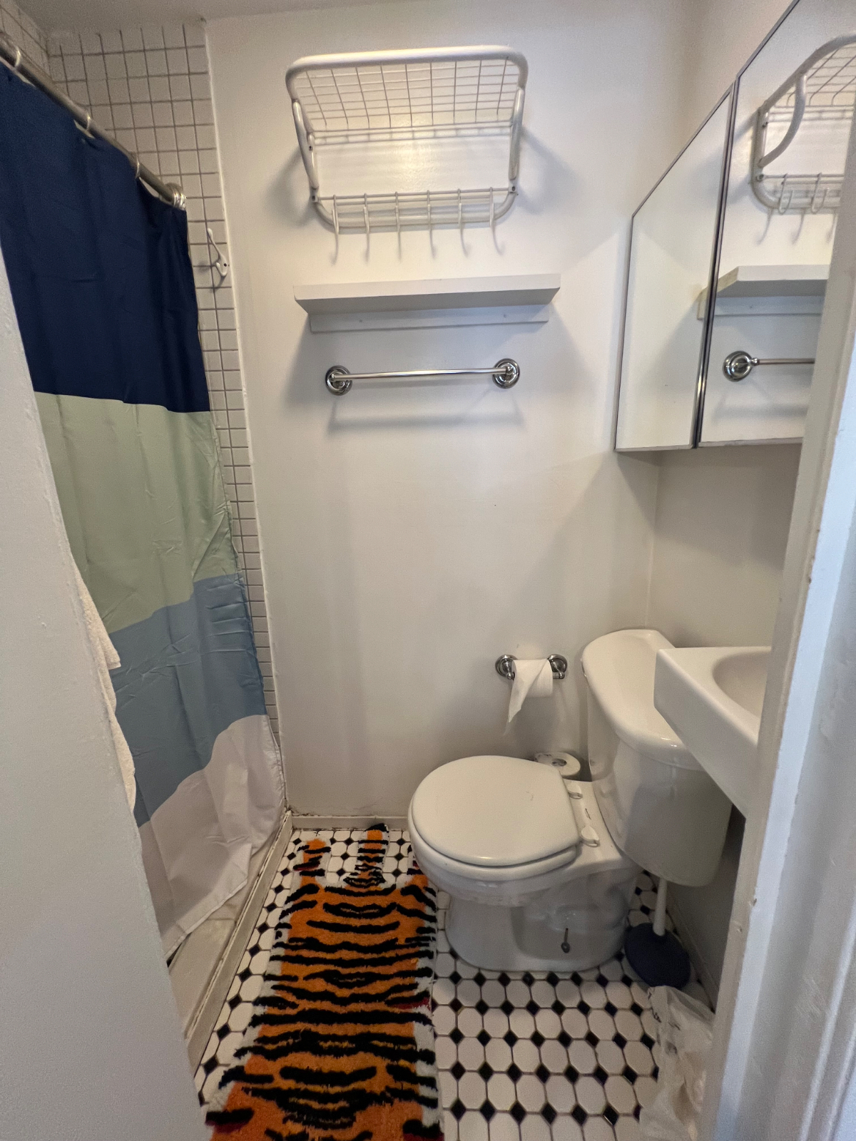 DuPont Circle Studio for Spring Semester 3 month minimum - Photo 8