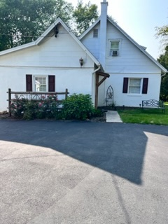 Country Cottage - Photo 1