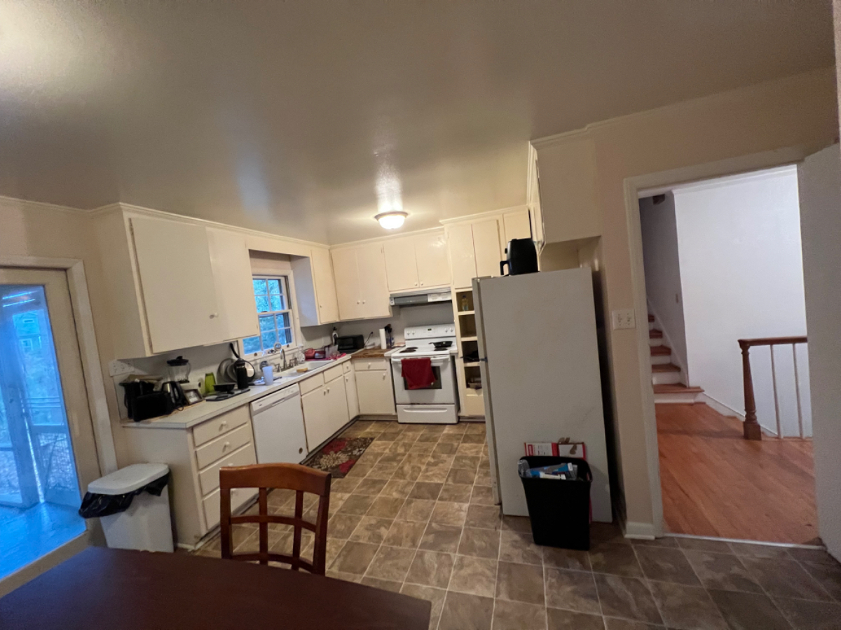 Master Suite with Private Bath- 5 mins to Duke/ Quiet Neighborhood - Photo 5