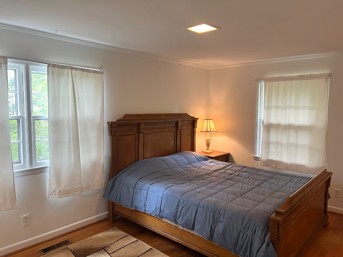 Master Suite with Private Bath- 5 mins to Duke/ Quiet Neighborhood