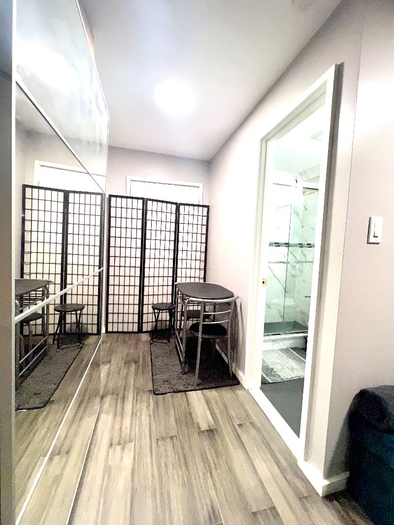 Private Guest Suite Near Downtown/City in Quiet Neighborhood - Photo 4