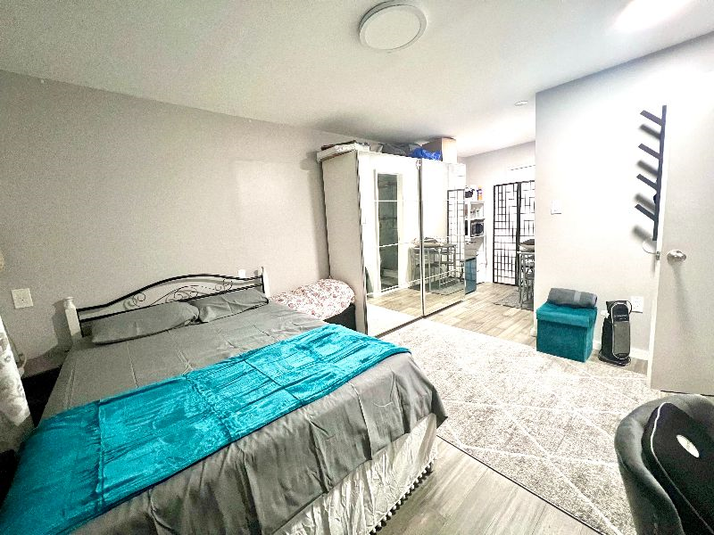 Private Guest Suite Near Downtown/City in Quiet Neighborhood - Photo 1