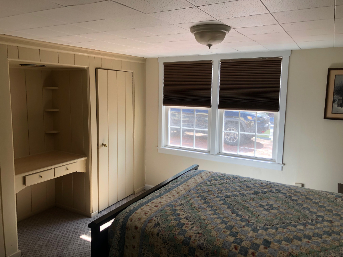 Charming Colonial In Law Apartment with Private Entrance and Pool Access in Burlington, VT Near The  - Photo 8
