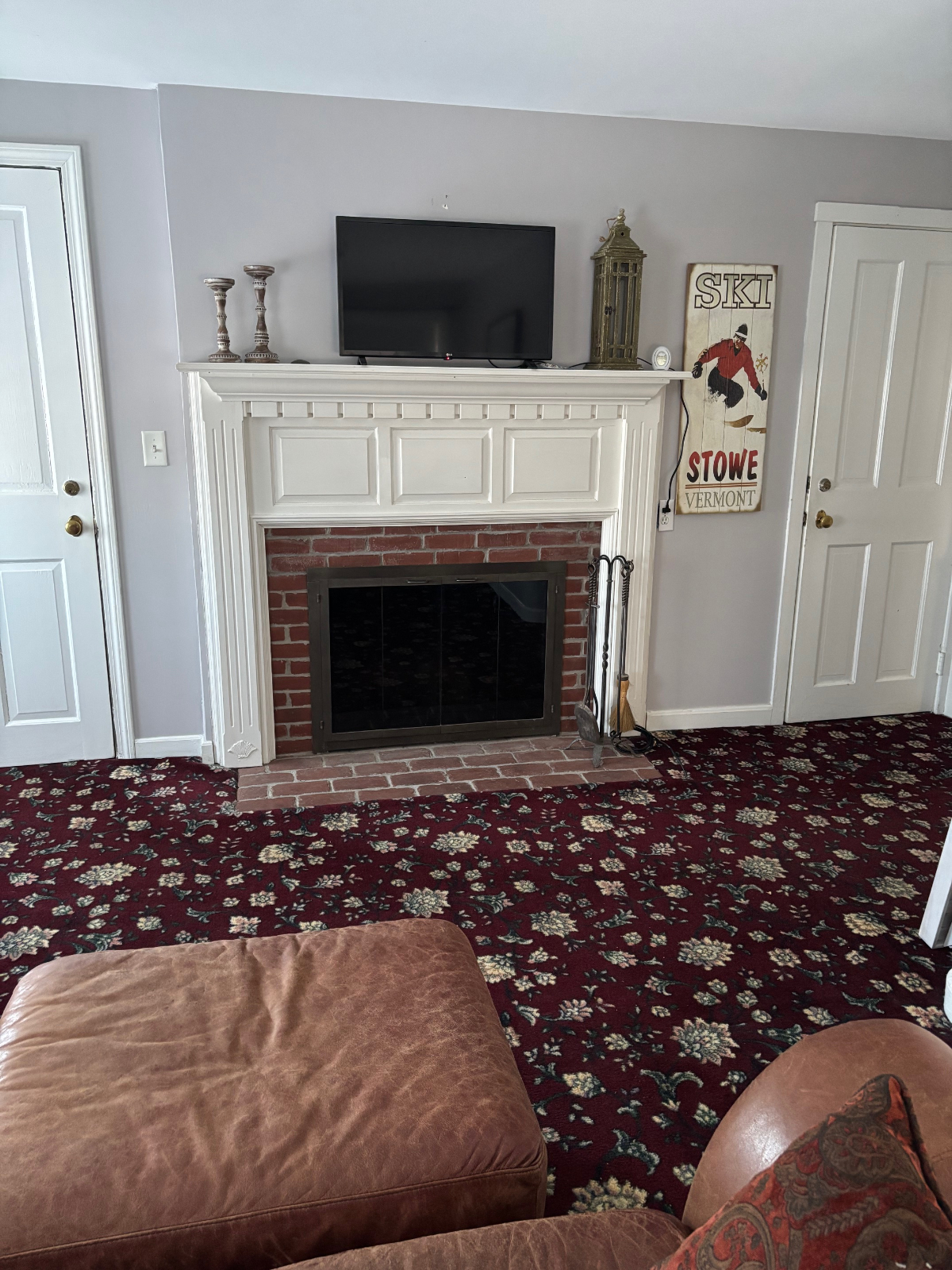 Charming Colonial In Law Apartment with Private Entrance and Pool Access in Burlington, VT Near The - Photo 4