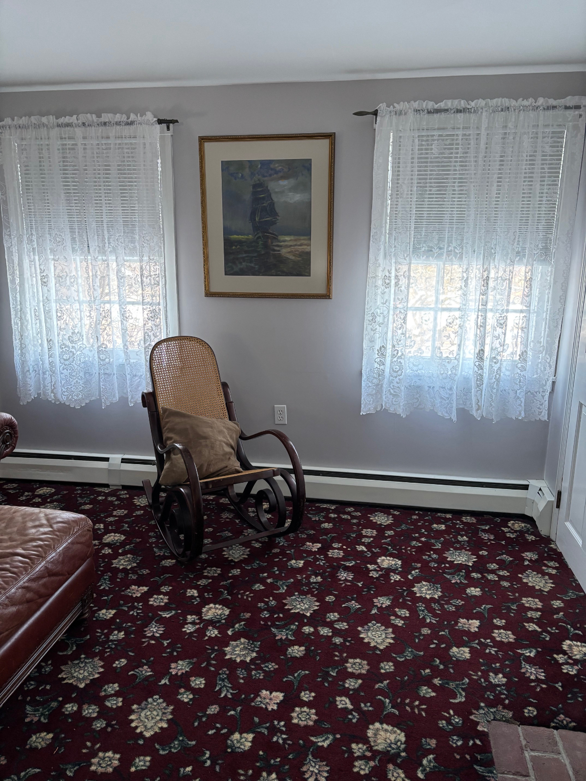 Charming Colonial In Law Apartment with Private Entrance and Pool Access in Burlington, VT Near The - Photo 3