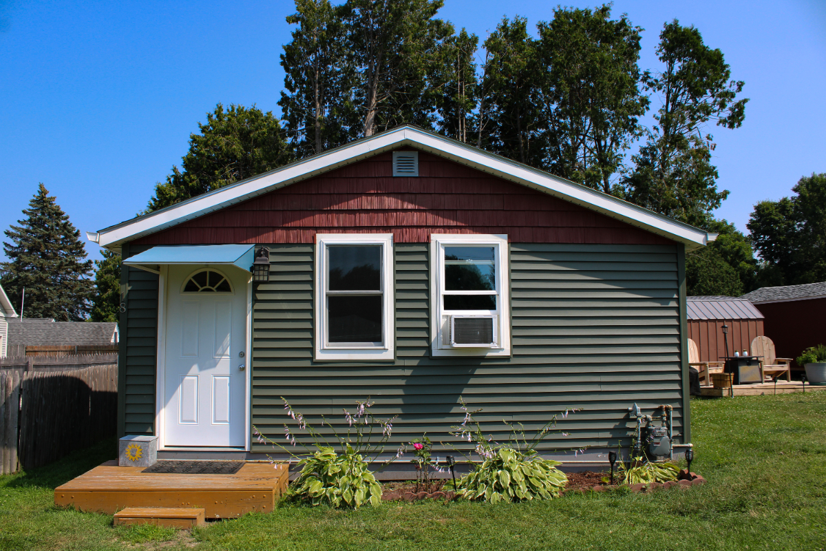 Harbor View Cottage Minutes to University Vermont Medical Center - Photo 1