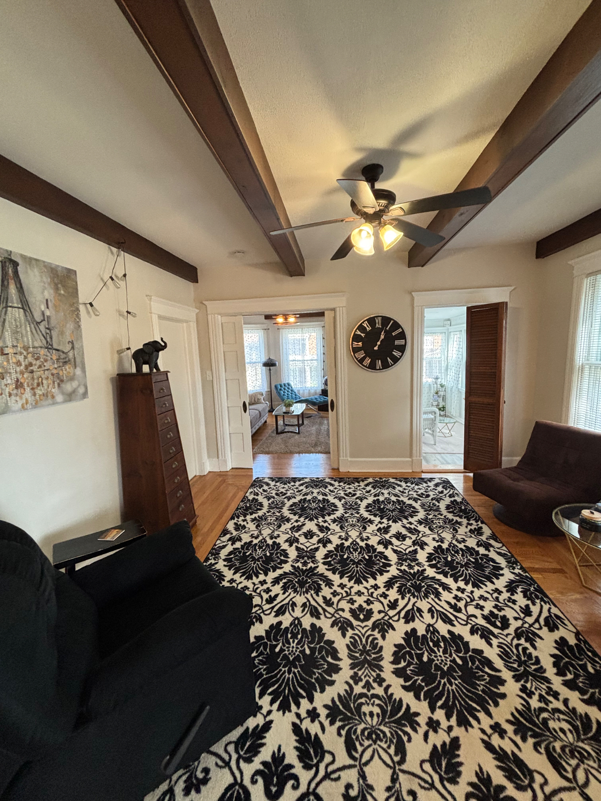 Tranquil two-bedroom apartment in Amsterdam, NY close to hospitals and other attractions. - Photo 10