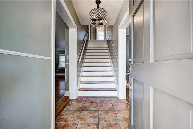 Modern Historic Home - Photo 3