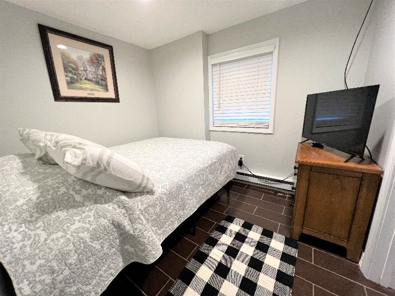 Cozy Apartment less than 1 mile from Hospital - Photo 5