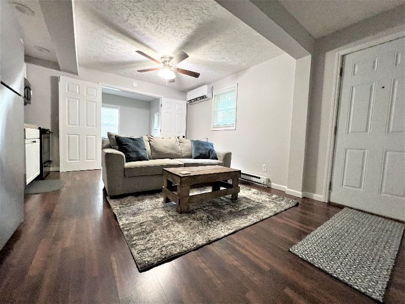 Cozy Apartment less than 1 mile from Hospital - Photo 4