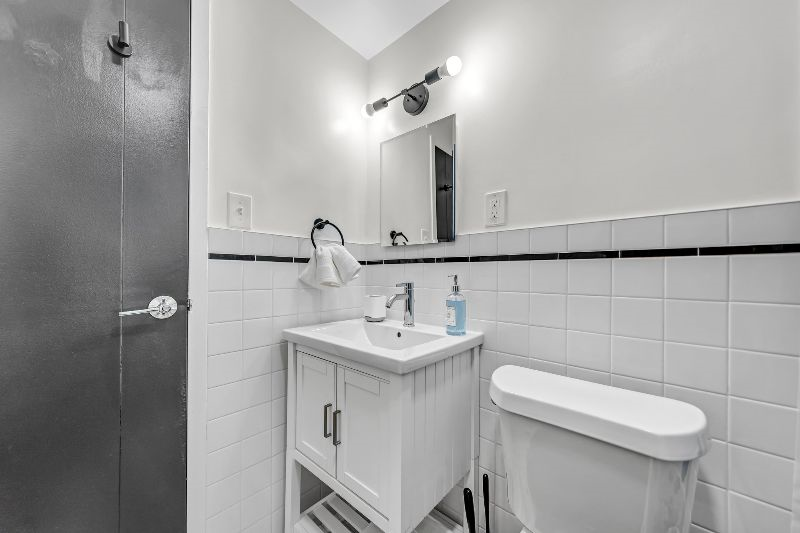 West Side Studio with Parking, 5 Min to Buffalo General & Oishei - Photo 12