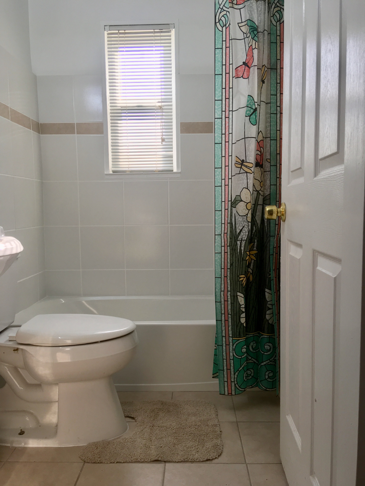 Comfortable Bedroom in Quiet & Friendly Co-Living House - Photo 4