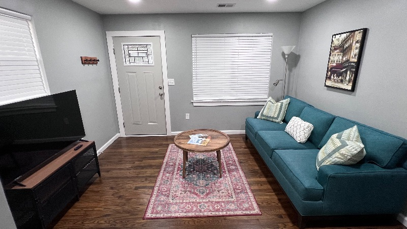 B-BRIGHTON DUPLEX, CLOSE TO HOSPITALS AND THE BAY