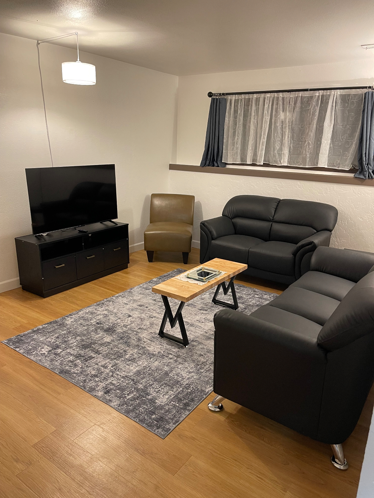 Unit C Large and Comfortable