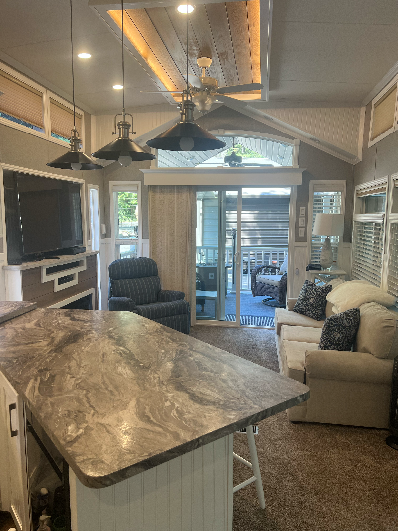 Quiet, cozy mini-home in Silverdale. - Photo 6