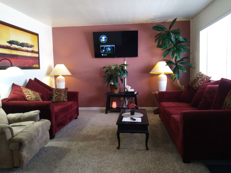 2bedroom condo above pool 2snd.floor nobody above next to suncities