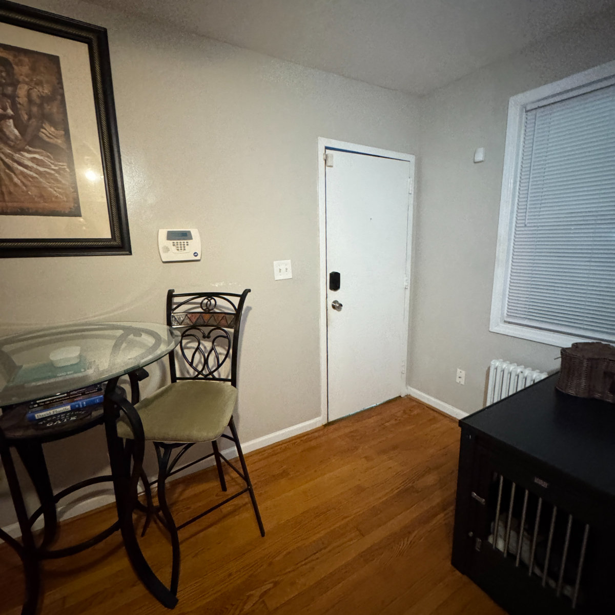 Spacious 2BR Near Bus Stop - Parking Available - Photo 7