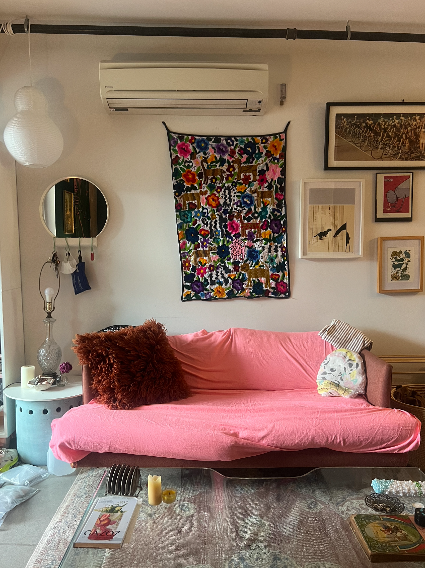 artful & thoughtful fully-furnished 1BED/1BATH apt july 1-21 - Photo 12