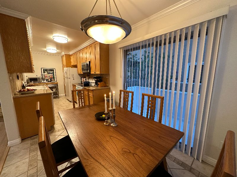 Cozy, Art-Filled Condo 5 Min Away From All Hollywood Attractions - Photo 4