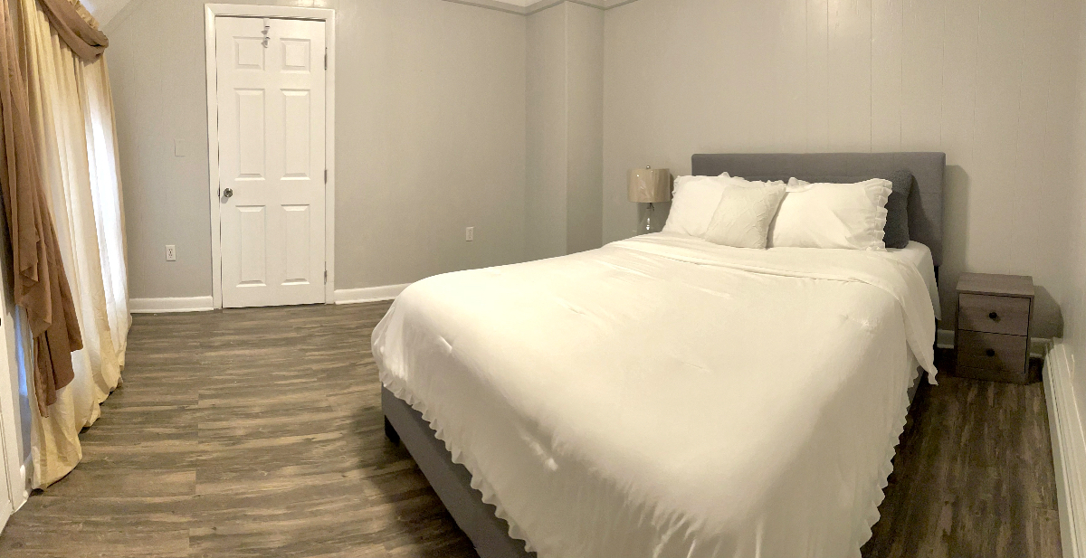 Charming Rooms For Traveling Professionals in Providence, RI: Comfort & Convenience Near Facilities Room #2