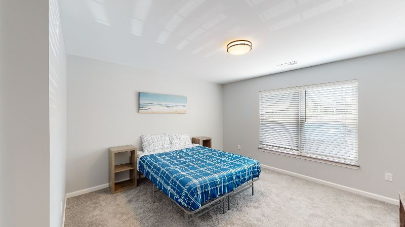 Beautiful - Centrally located Condo - Photo 9