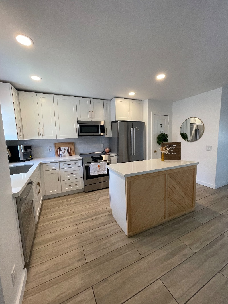 Luxurious 2 Bed, 2 Bath Condo with Exquisite High-End Finishes - Photo 2